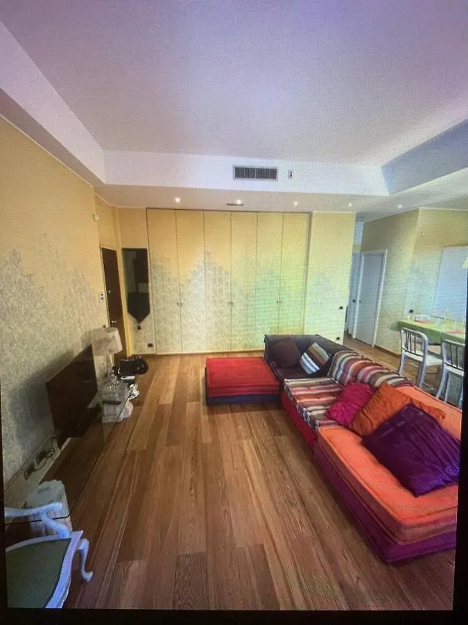 S.Ambrogio/Duomo •Jacuzzi • Luxury •Design Appartement Milaan