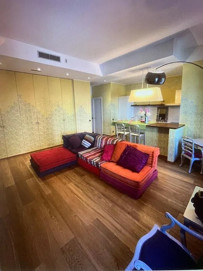 S.Ambrogio/Duomo •Jacuzzi • Luxury •Design Appartement Milaan